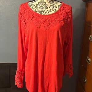 Adorable NWT pink top with statement sleeves ❤️